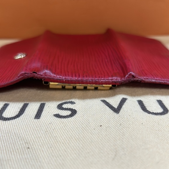 100% Authentic Louis Vuitton Red Epi Leather 4 Key Cles - Picture 11 of 11